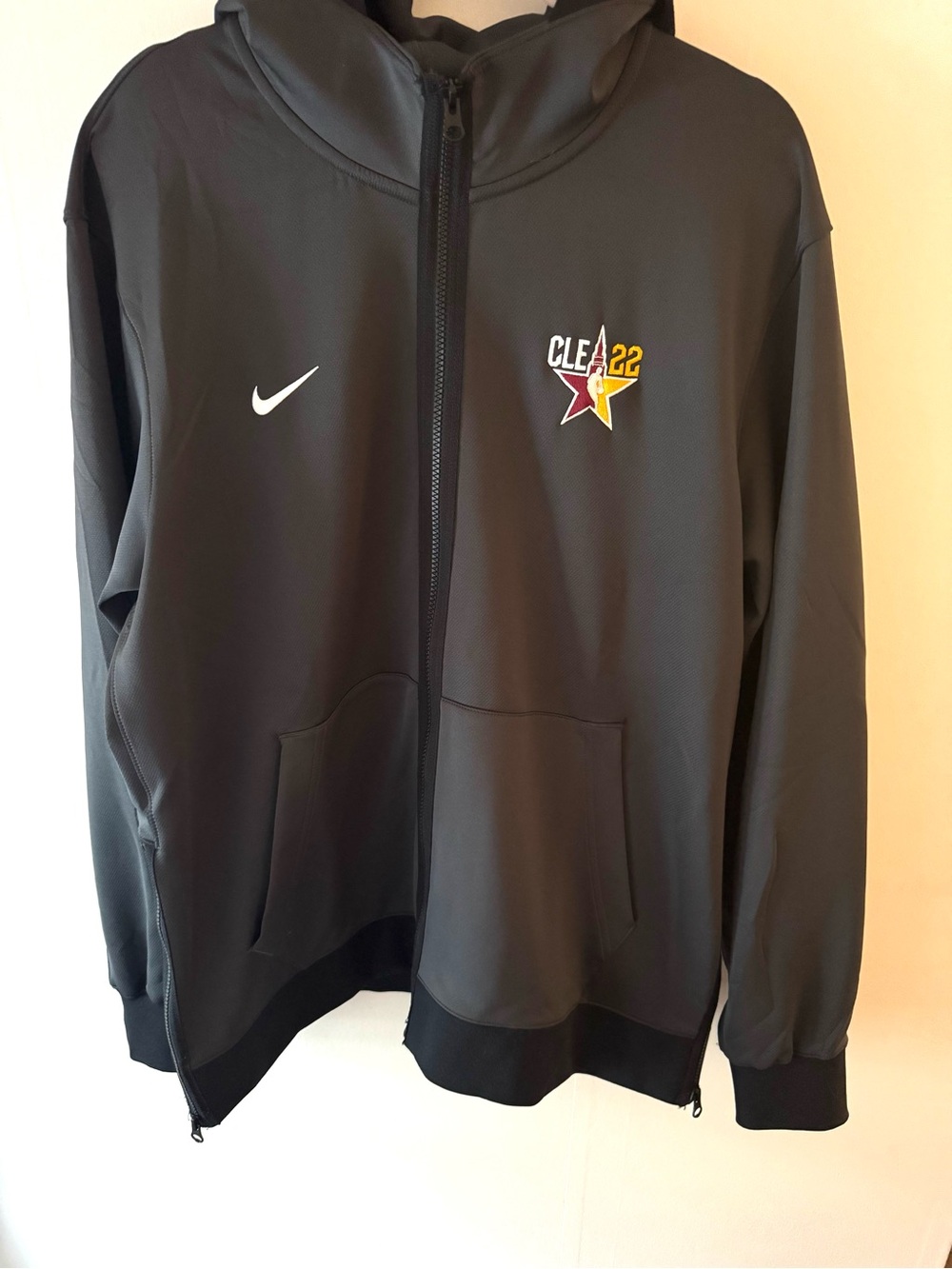 Nike Men’s Hooded Full-Zip Dri-fit Jacket with CLE22 All Star Weekend Emblem